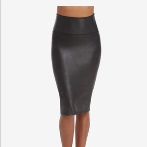 NWT Spanx Faux Leather Pencil Skirt - Size M